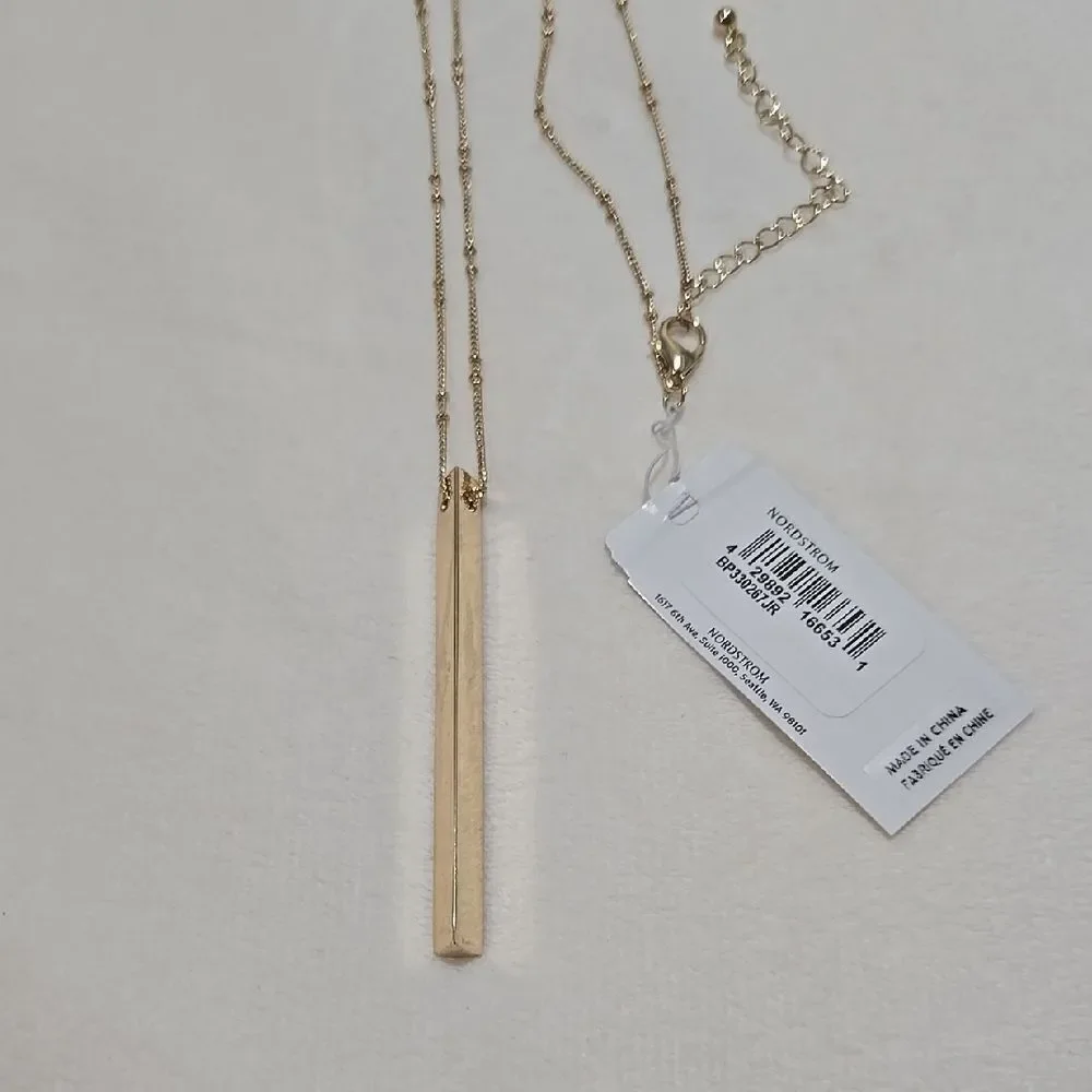 Pyramid Bar Pendant Necklace